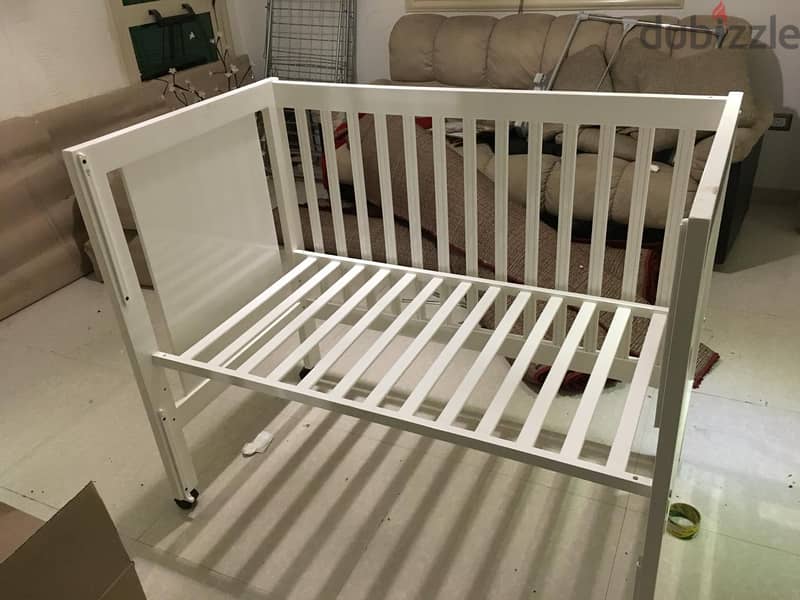 سرير اطفال للبيع ikea 0
