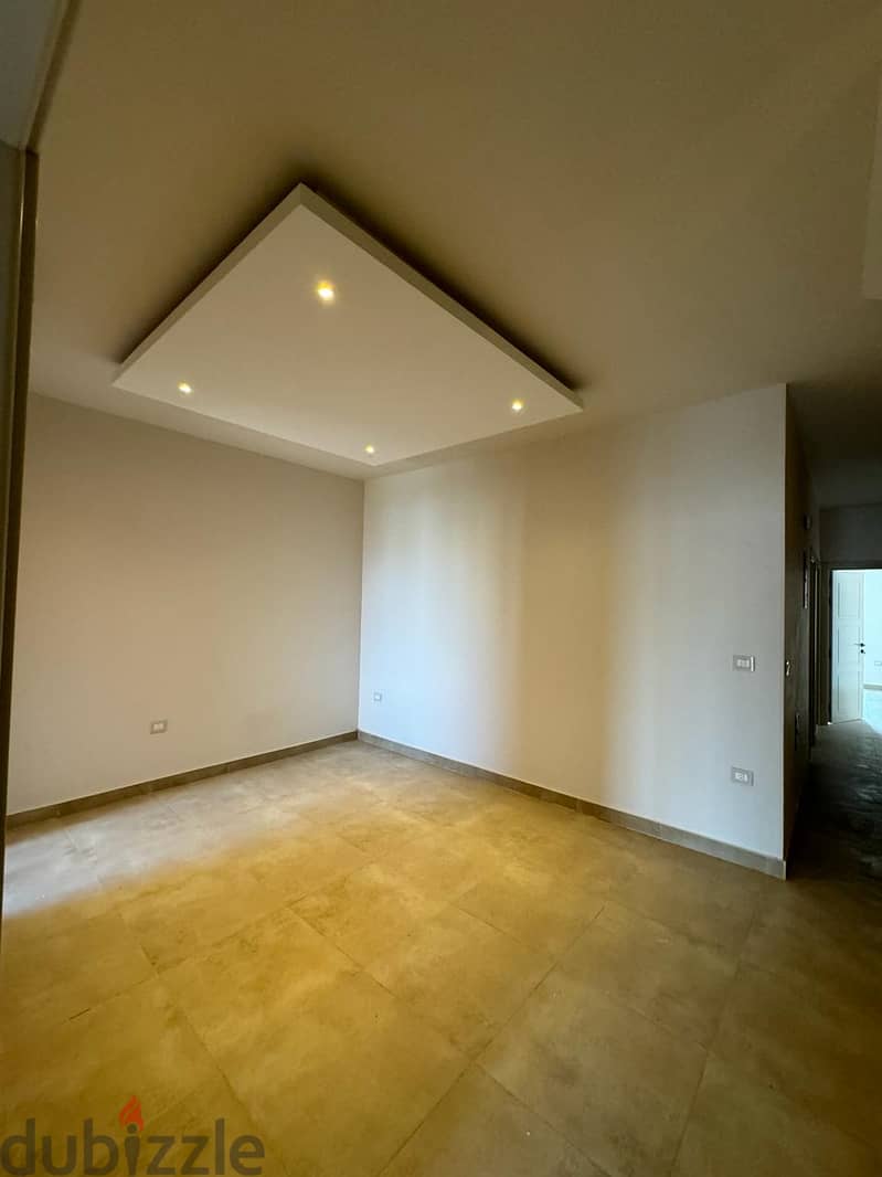 For rent, first-use townhouse, ultra super lux, prime location in Layan Compound, New Cairo 2