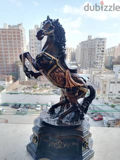 تمثال حصان انتيكة لاظهار الفخامة في المنزل 0