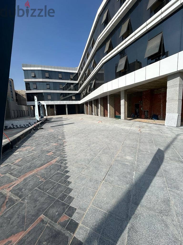 Retail for rent New Cairo Behind the Court 100 sqm traffic area near by 7 stars mall 3