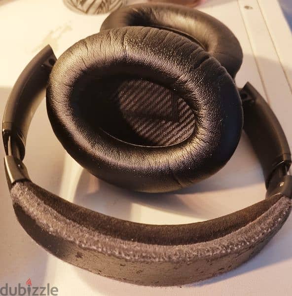 Bose quiet comfort 35 wireless/bluetooth headphones 5