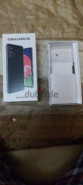 samsung galaxy a52s 5g with charger and box 2