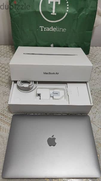 MacBook air m1 2020 97% AR EN + cover 4