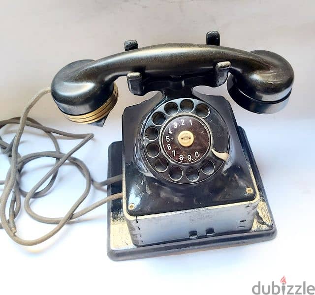 أقدم تليفون خشبى بلجيكي وشغال 17