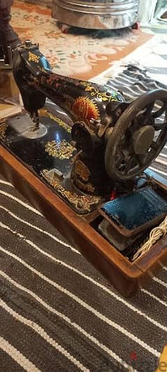 ماكينة خياطة تحفة أثرية