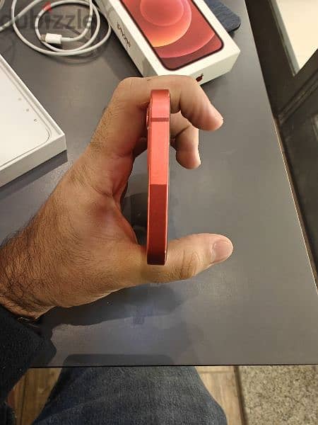 iPhone 12 ايفون ١٢ احمر ٢٥٦ 1
