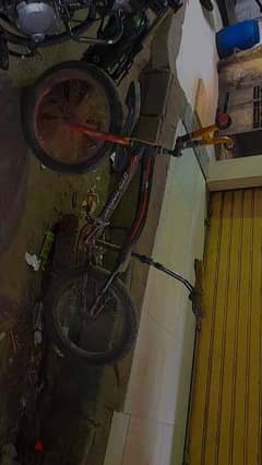 عجلة نيجر BMX