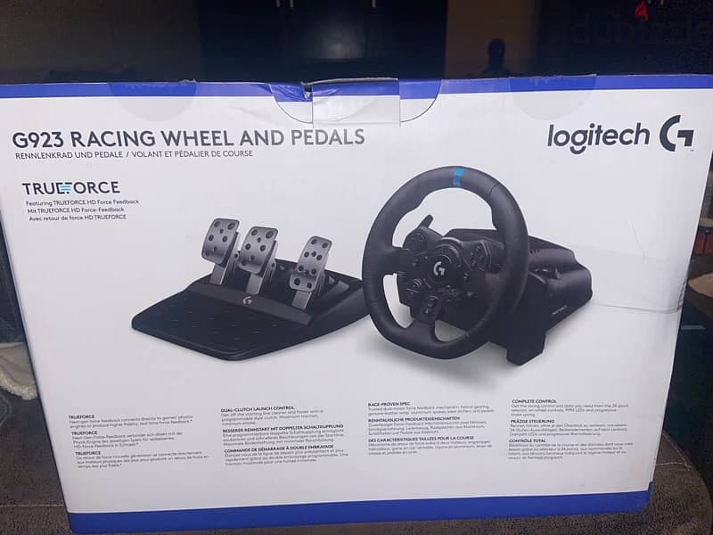 G923 Logitech - PlayStation RACING STEERING WHEEL AND PEDALS 1