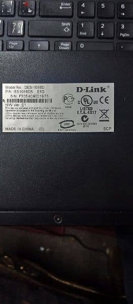 2 Switch D-Link DES-1016D سويتش 5