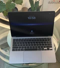 13-inch MacBook Air: Apple M1 chip with 8-core CPU and 8-core GPU, 256