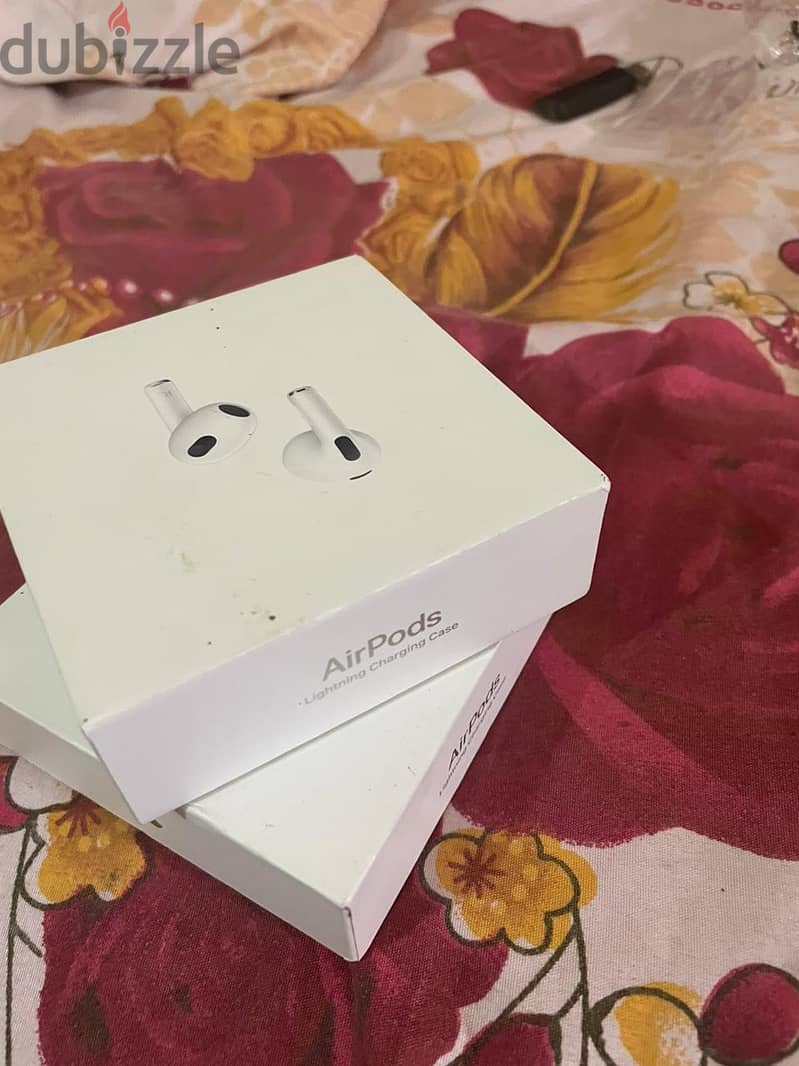 AirPods (3rd generation - Lightning) CANDAIAN version NEW 1