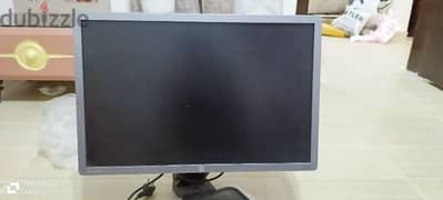 شاشة كمبيوتر  للبيع