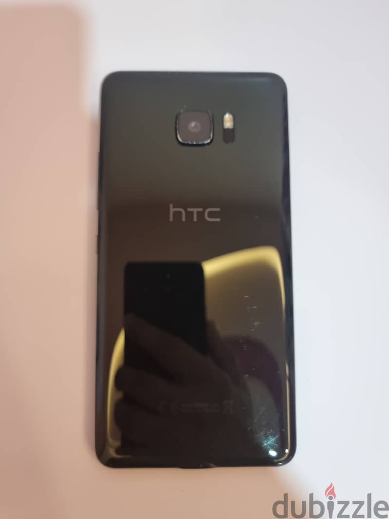 HTC U ultra 8