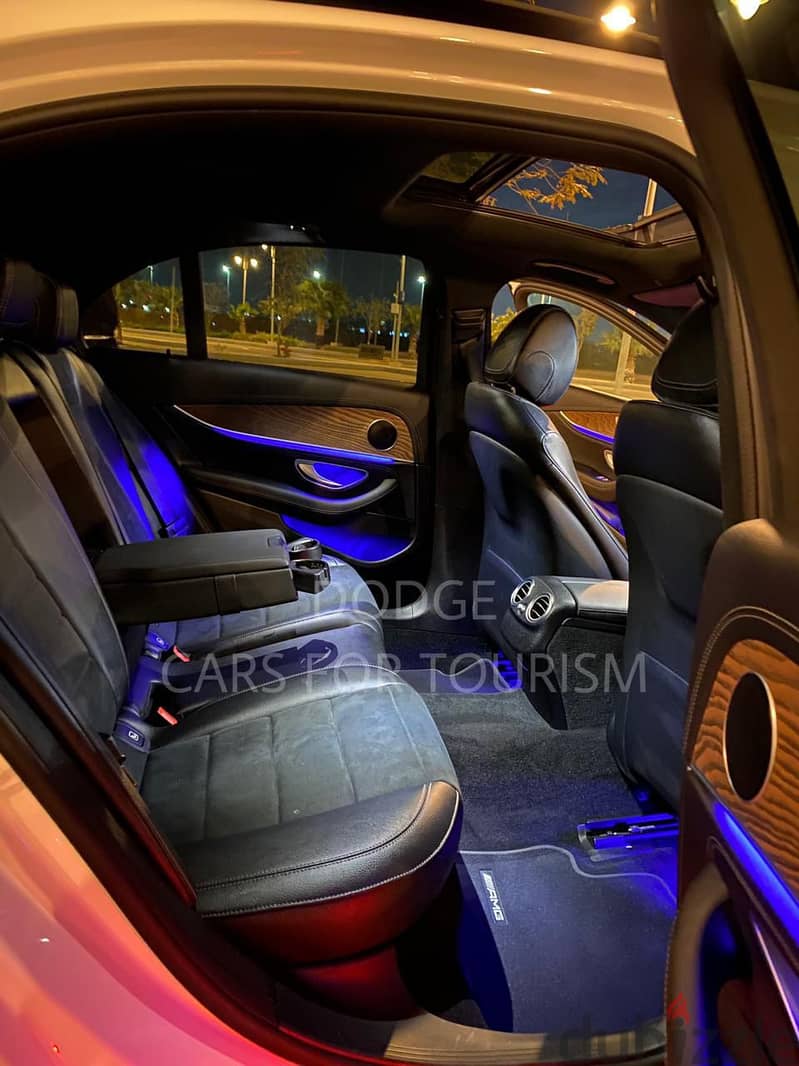 مرسيدس E300 AMG 2023  للايجار اليومي بالسائق 8