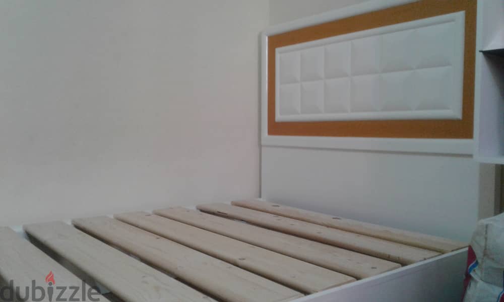 للبيع عدد ( 3 ) سرير خشب عموله دهان دوكو فرن مقاس ( 120سم ) 8