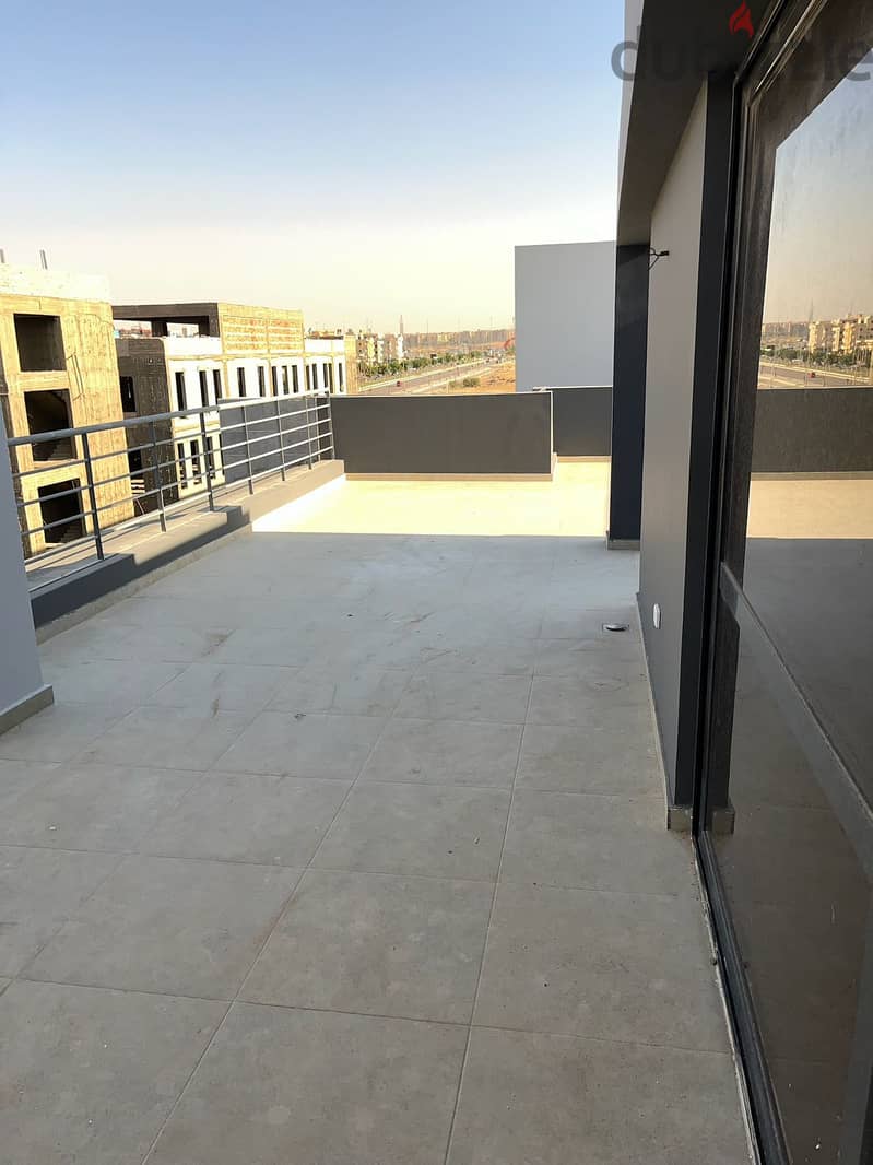 Penthouse for Rent in El patio Casa  - El Sherouk 0