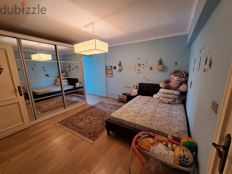 شقة ٢٦٠ متر ٢ غرفة نوم ماستر بالحمام و مطبخ و حمام 12
