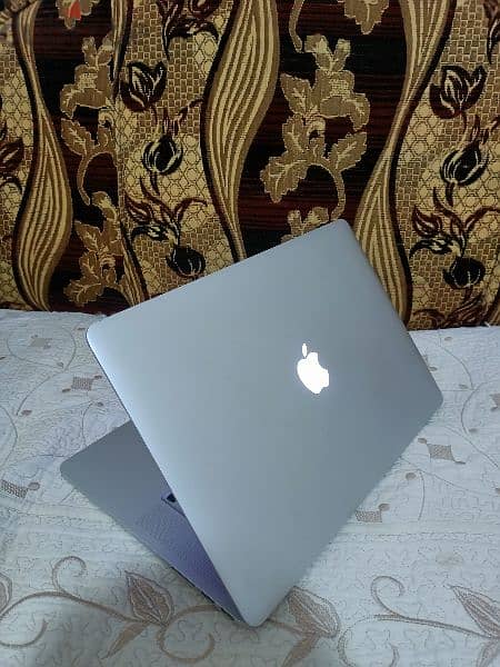 Apple Macbook pro 2015 "15inch 1