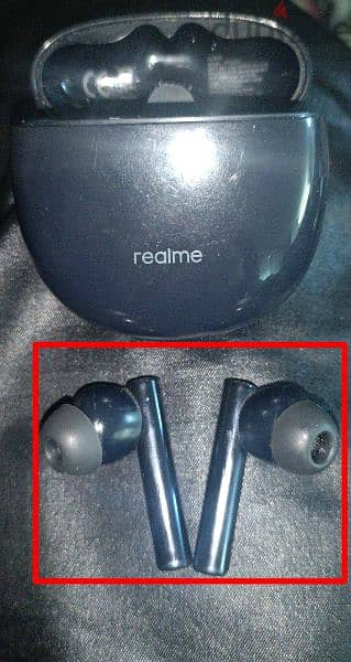 Realme buds air 2 used, headset's without the case (for its batteries) 2