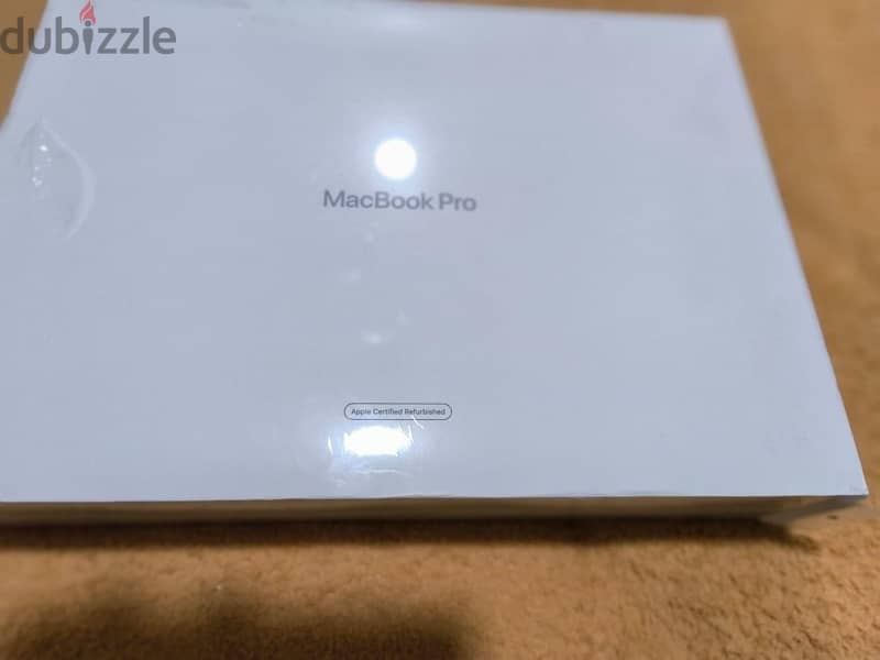 Macbook  pro 13 inch 2023 4
