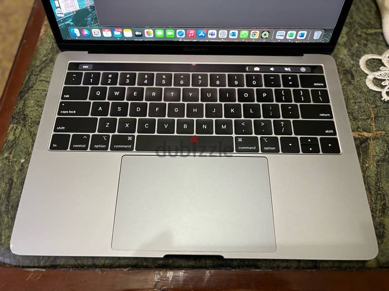 macbook pro 2019 13 inch touch bar 51 cycle count 4