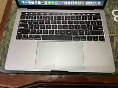 macbook pro 2019 13 inch touch bar 51 cycle count 0