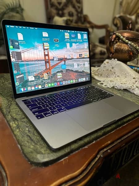 macbook pro 2019 13 inch touch bar 51 cycle count 7