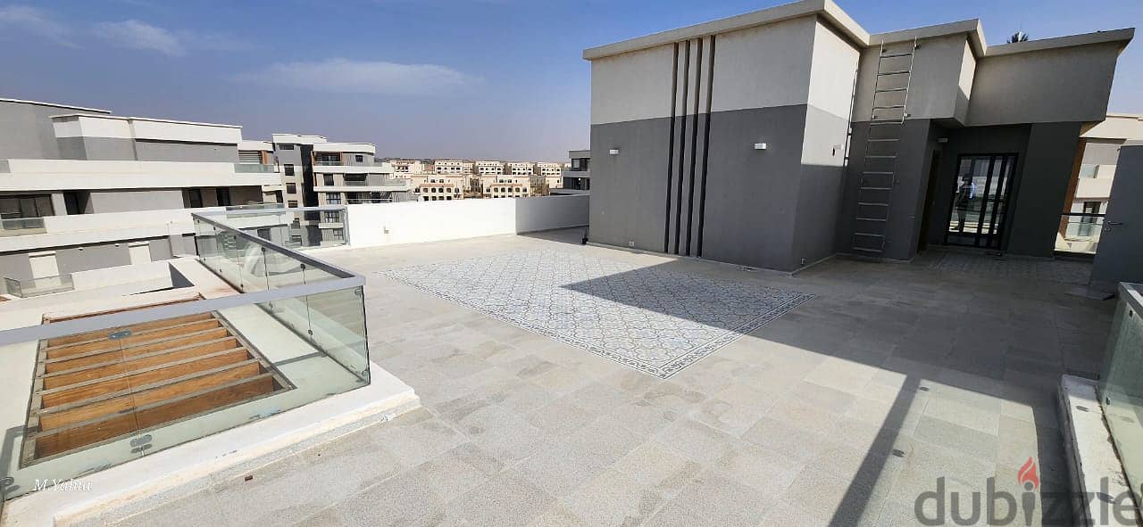 Rooftop studio with spacious terrace for rent in Sky Condos – Villette Sodic رووف ستديو للايجار نص مفروش فى فيليت سوديك 1