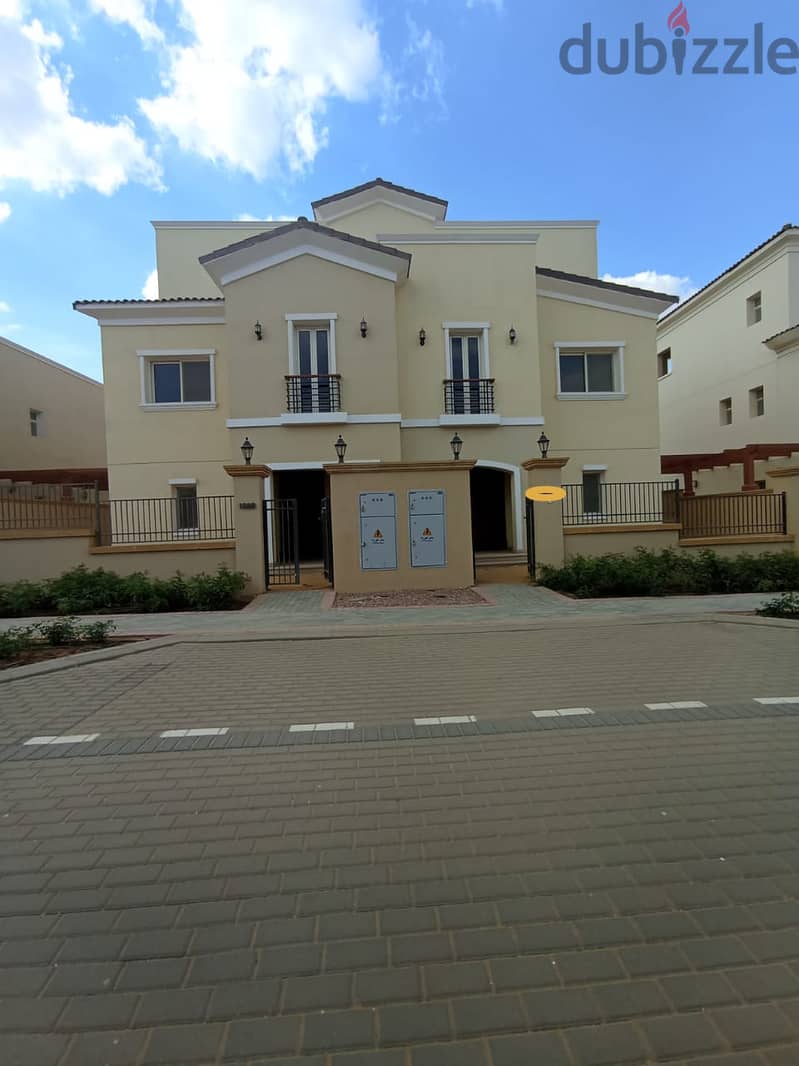 STANDALONE FOR SALE IN UPTOWN FRIST ROW GOLF DIRCT 2