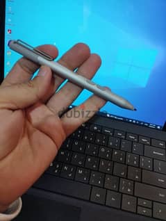 Surface Pro 3 لاب توب تاتش بالقلم بتاعه
