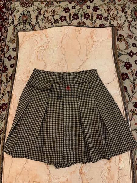 ZARA (Adorable short skirt for a young lady) 0