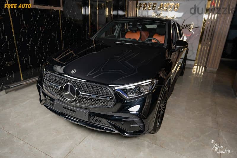 GLC 200 coupe AMG night package fully loaded 2024 1
