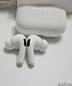 Apple Airpods pro with wireless charging case