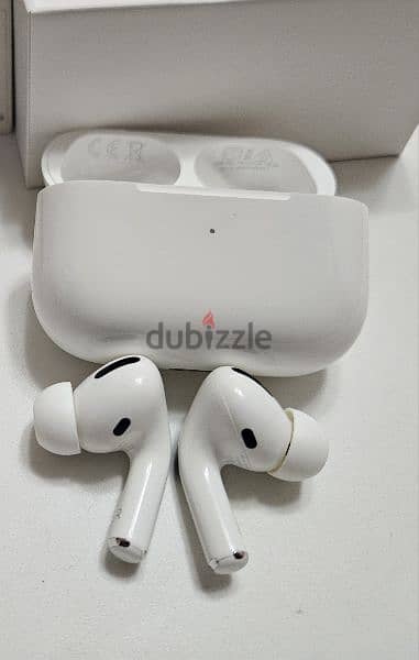 Apple Airpods pro with wireless charging case 1
