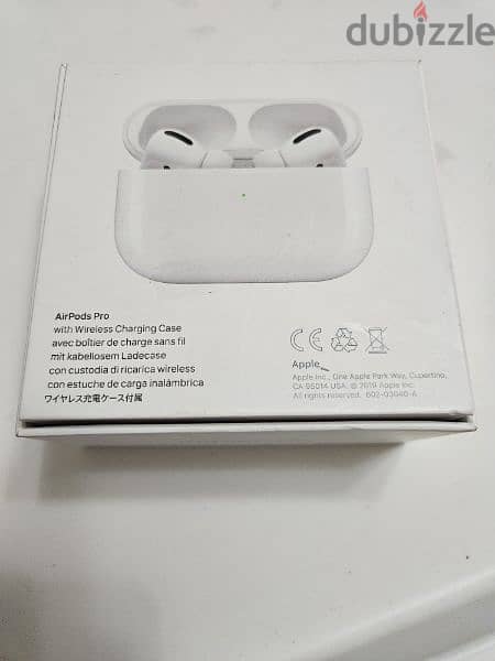 Apple Airpods pro with wireless charging case 2