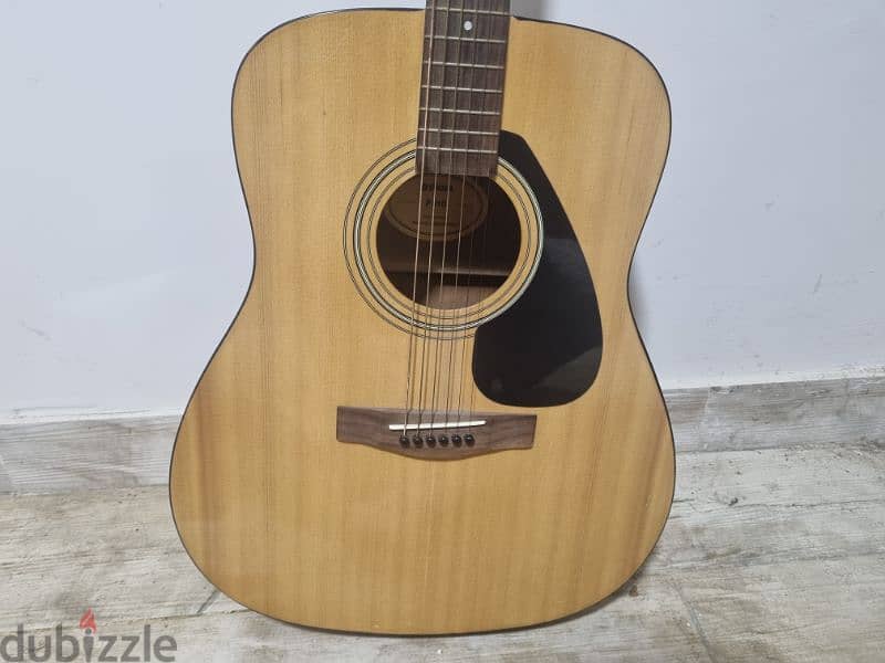 Yamaha F 310 Acoustic Guitar 2