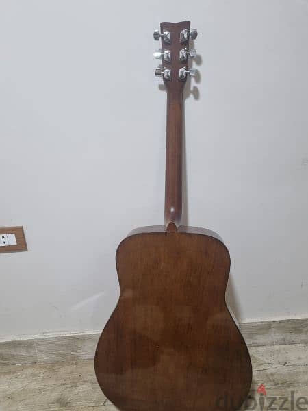 Yamaha F 310 Acoustic Guitar 4