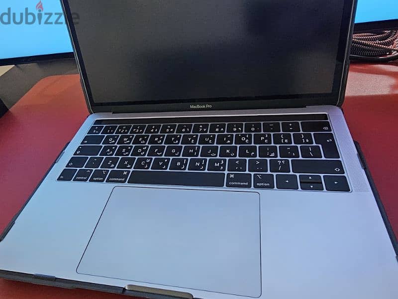 macbook pro 13 inches 2019 3