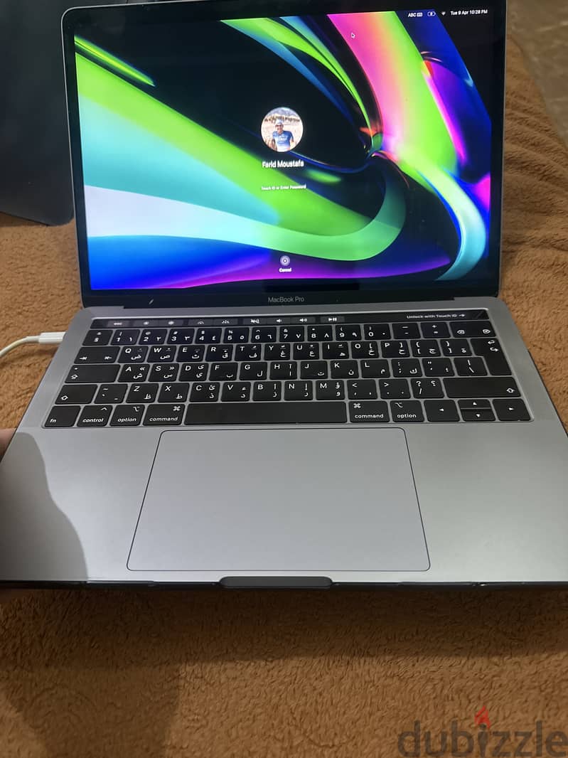 Macbook Pro 2019 i5 8th touchbar 1