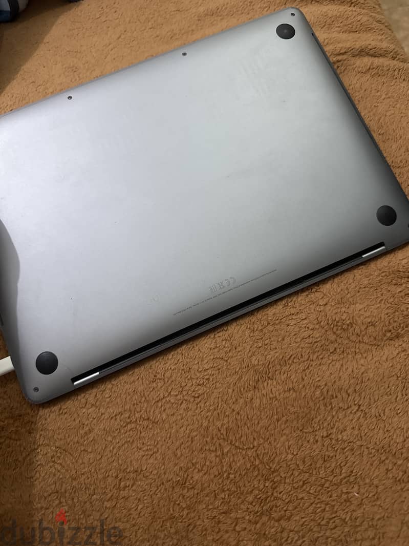 Macbook Pro 2019 i5 8th touchbar 4