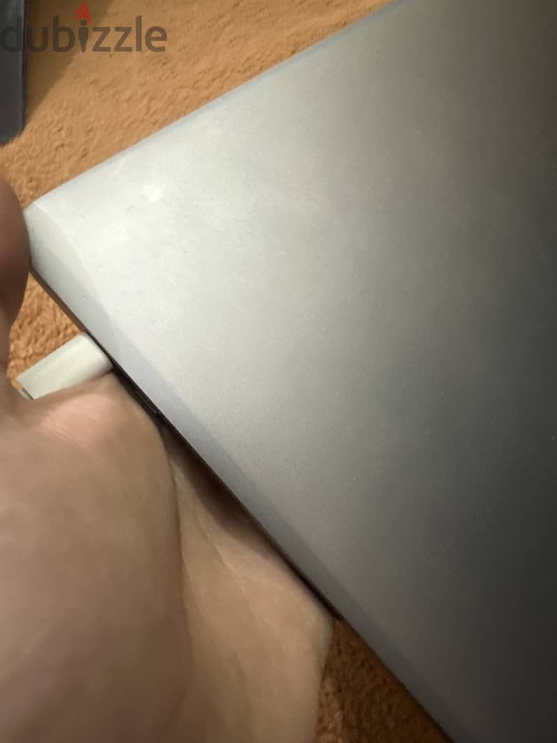Macbook Pro 2019 i5 8th touchbar 5