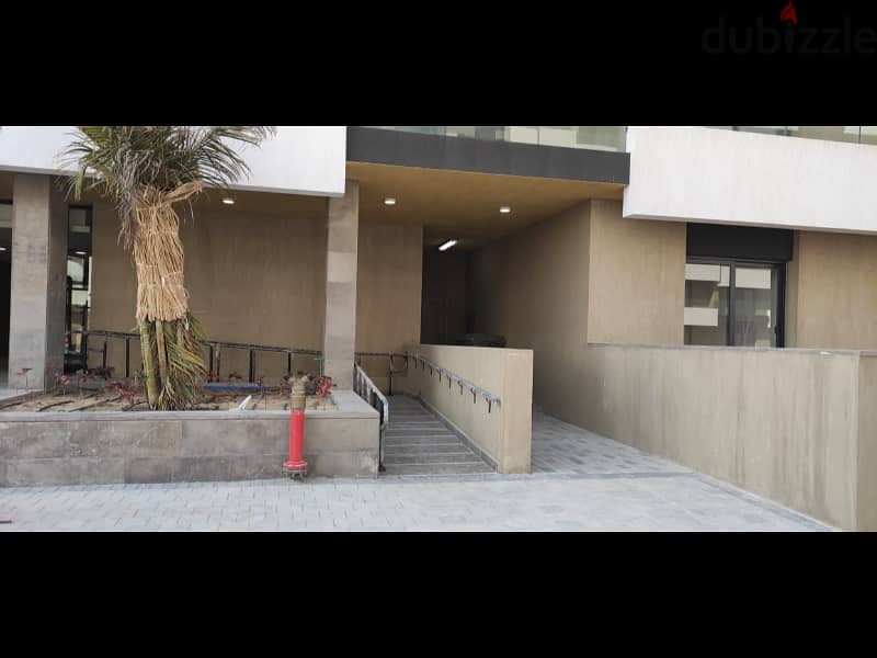 Apartment with garden for rent in Al Burouj 3