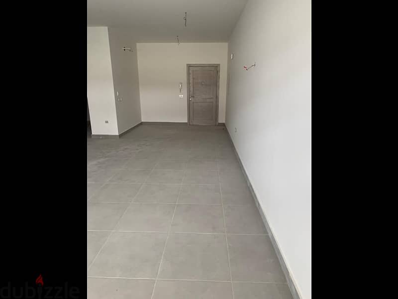 Apartment with garden for rent in Al Burouj 7