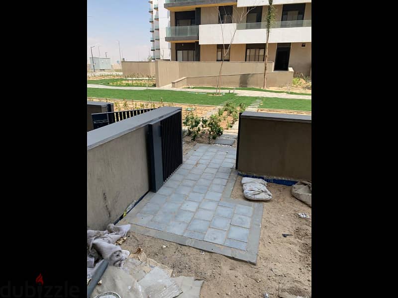 Apartment with garden for rent in Al Burouj 8