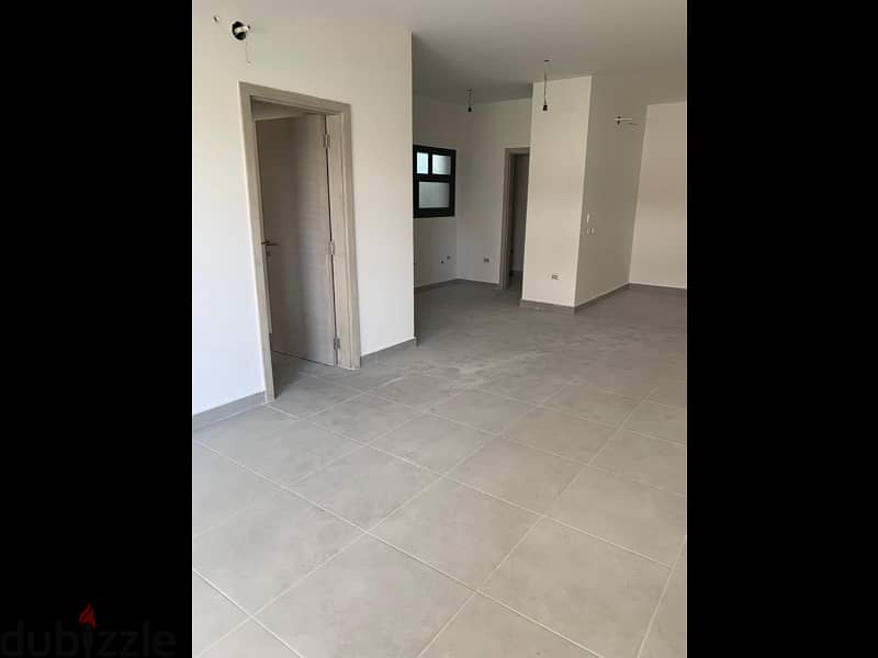 Apartment with garden for rent in Al Burouj 10