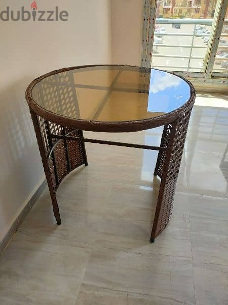 Ratan table  + 2 chairs 2