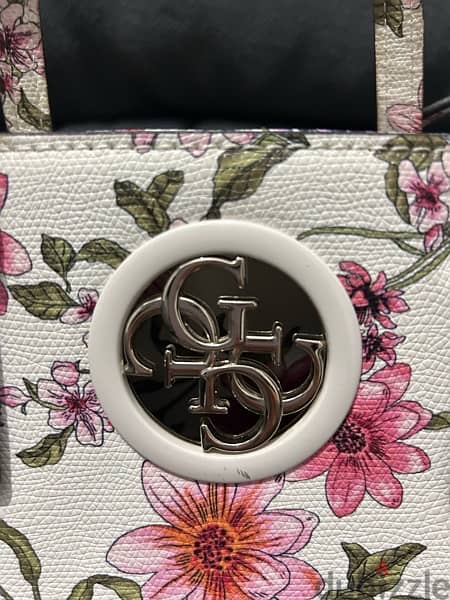 Guess Small Floral Bag 2