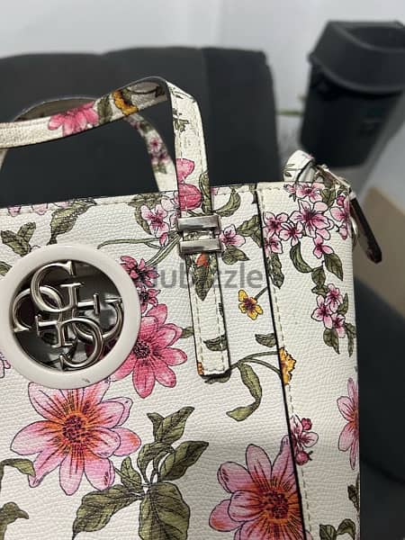 Guess Small Floral Bag 3