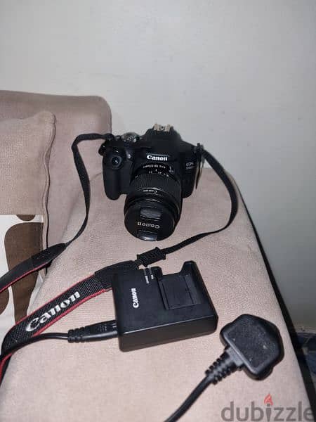 Canon 2000 D 1