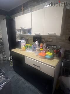 kitchen in very good condition
